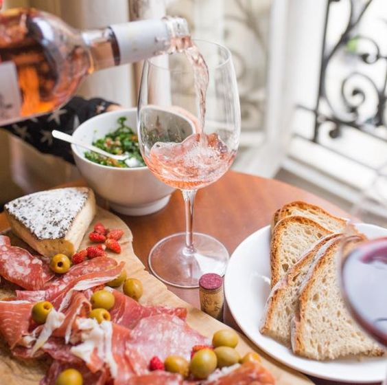 nguon goc cua ruou vang la gi 2 - Shop rượu vang nhập khẩu Wine MKL