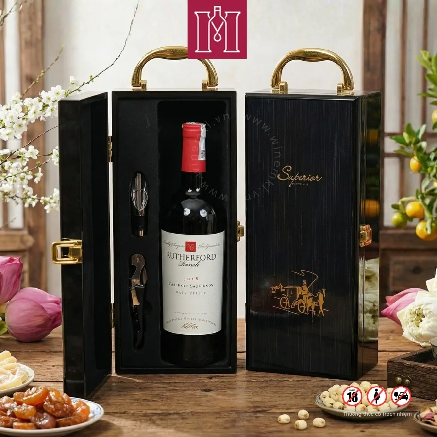 Combo rượu vang Mỹ Rutherford Ranch Napa Valley kèm hộp gỗ sơn mài, có phụ kiện 1 combo rượu vang mỹ nhập khẩu chính hãng kèm hộp sơn mài có phụ kiện