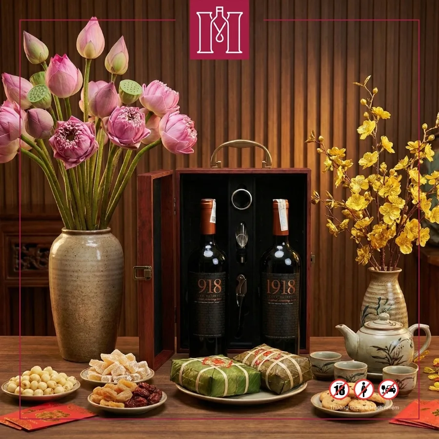 Combo 2 chai rượu vang Chile 1918 Grand Reserve kèm hộp da đôi đỏ 2 combo 2 chai rượu vang chile 1918 grand reserve kèm hộp gỗ sơn mài da đôi đỏ