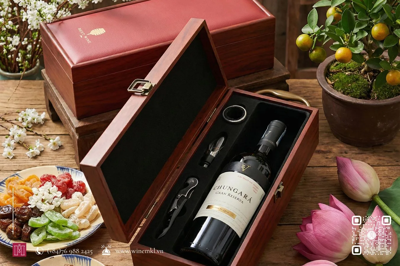 Combo rượu vang Chile San V Chungará Carménère kèm hộp da đơn đỏ, có phụ kiện 6 Combo rượu vang Chile San V Chungará Carménère Gran Reserva 13.5% kèm hộp da đỏ sang trọng, có phụ kiện, lựa chọn quà biếu tinh tế dịp lễ Tết.